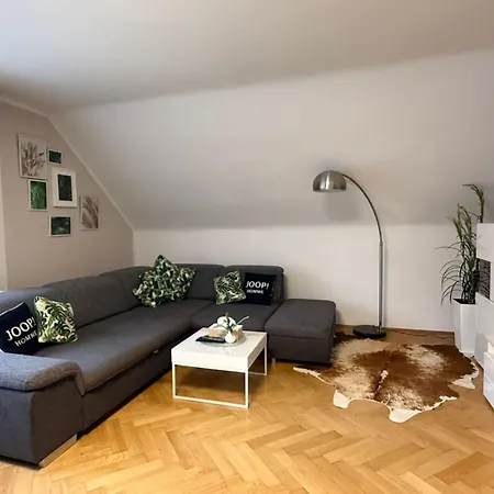 Schoene 4-zimmerwohnung, Bei Wiesbaden/mainz/ffm Schlangenbad